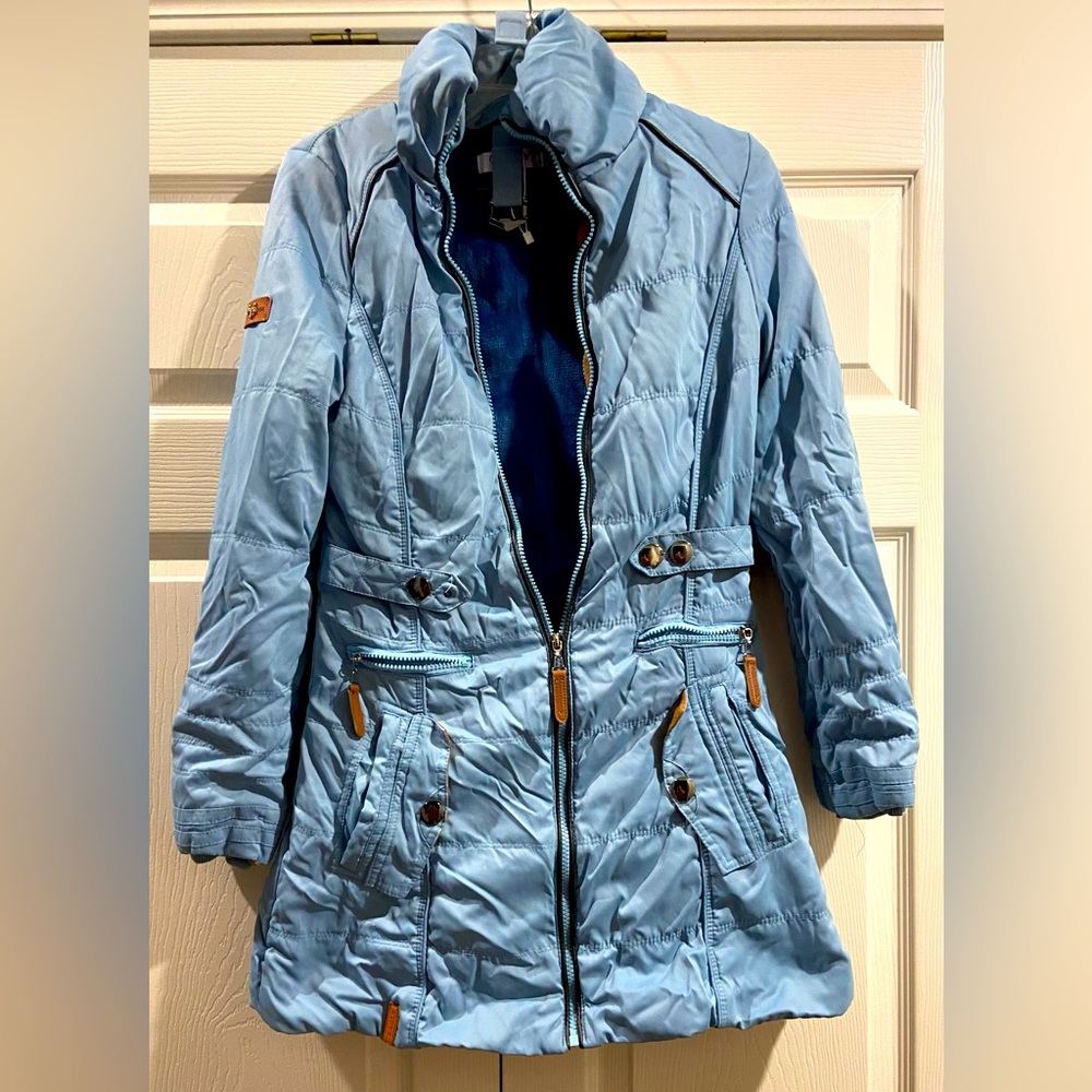 BEAUTIFUL Baby Blue Clocolor mid-length, Lined Coat In Size Large